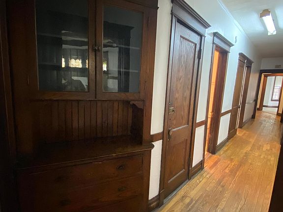 2nd image of 6118 S Vernon Ave #1