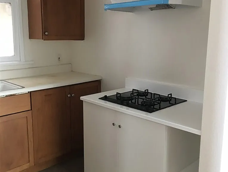 2710 Raymond Ave — Photo 6