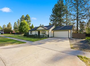 60998 Honkers Ln, Bend, OR 97702