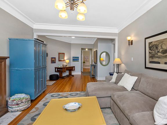 4th image of 300 N Oak Park Ave APT 2