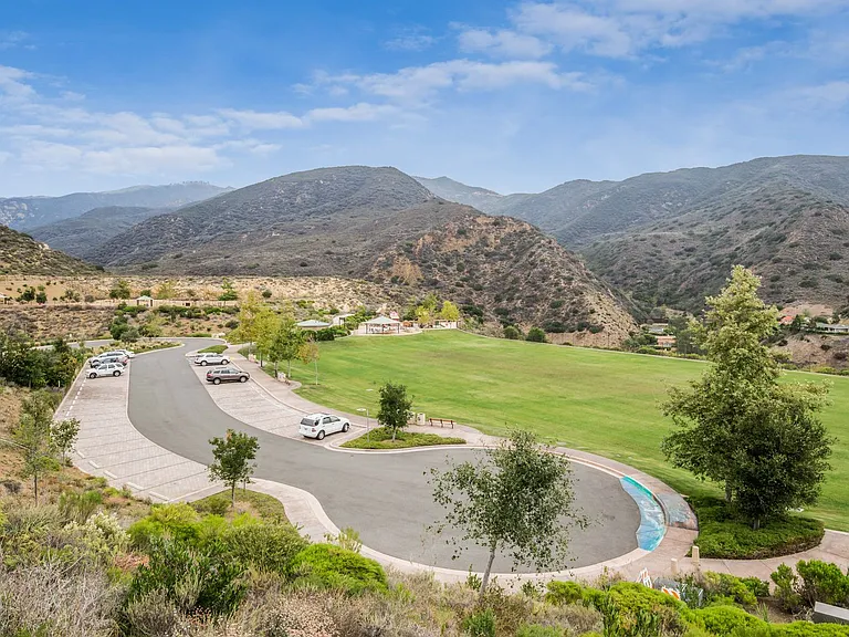 6225 Frondosa Dr — Photo 43