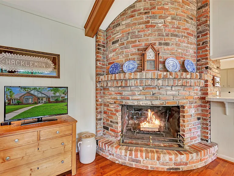 18623 Prince William Ln — Photo 18