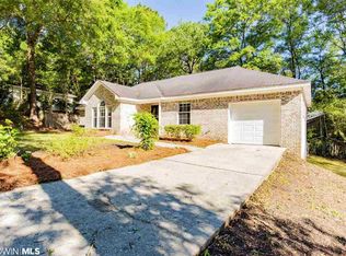 251 Ridgewood Dr, Daphne, AL 36526
