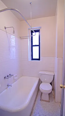 Rented by Tryax Realty Management | media 10