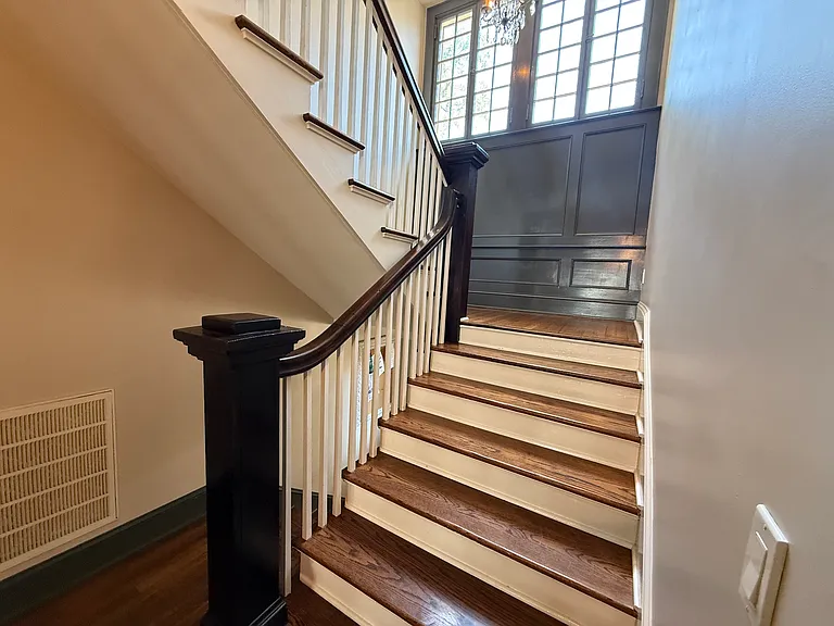 419 N Walnut St — Photo 11