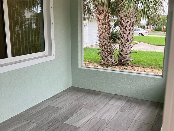 SCREENED FRONT PORCH