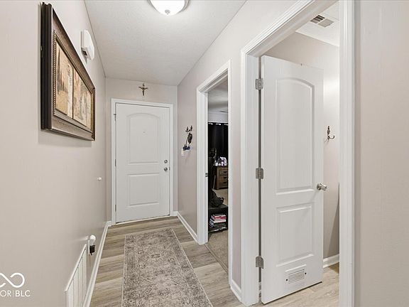 3rd image of 6429 Emerald Springs Dr