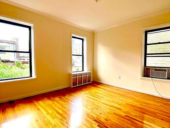 4th image of 22 W 77th St #65D