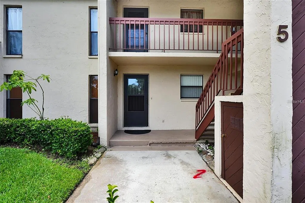 2 bed, 2.0 bath, 1220 sqft, $1,900 — Photo 3