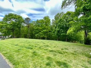 7027 Campbell Dr, Salem, VA 24153