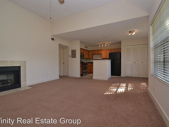 4th image of 320 Black Oak 204 Ct