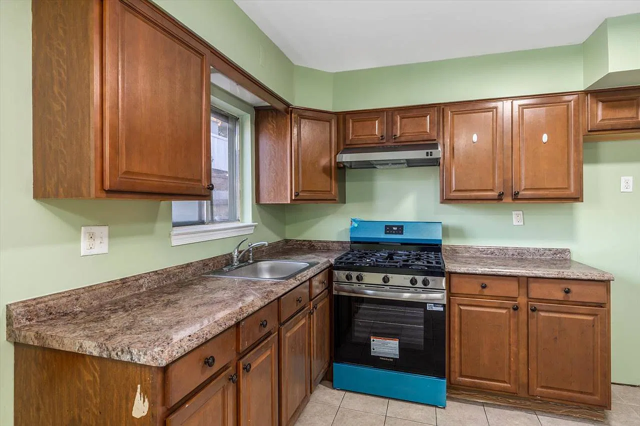 2 bed, $2,700 — Photo 4