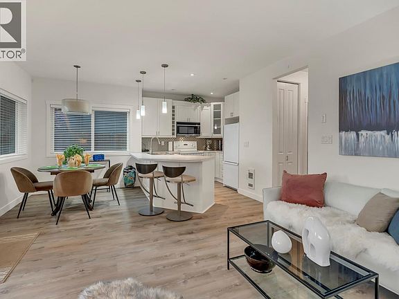 3rd image of 442 Alexander Ave #101