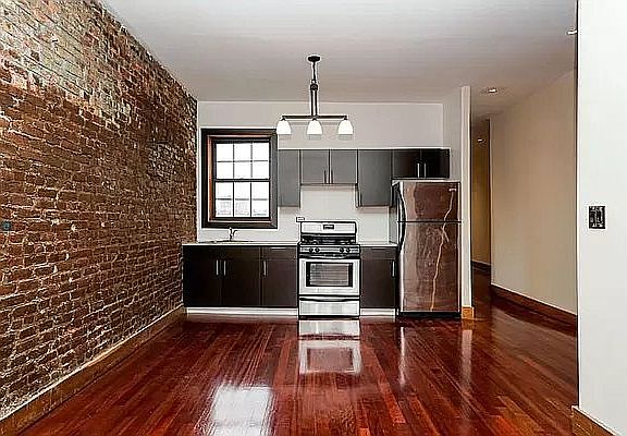 3rd image of 349 Franklin Ave #3LL