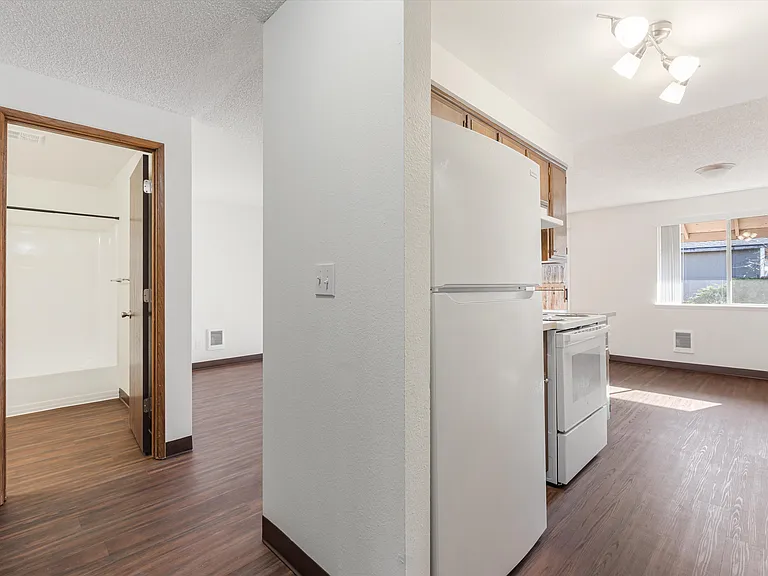 Rockwood Park Apartments — Photo 7