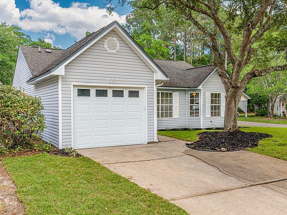 2nd image of 1053 Emerald Ln