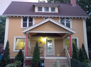 3198 Oak Rd, Cleveland Heights, OH 44118