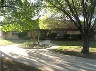 11016 Smallwood Dr, Burleson, TX 76028