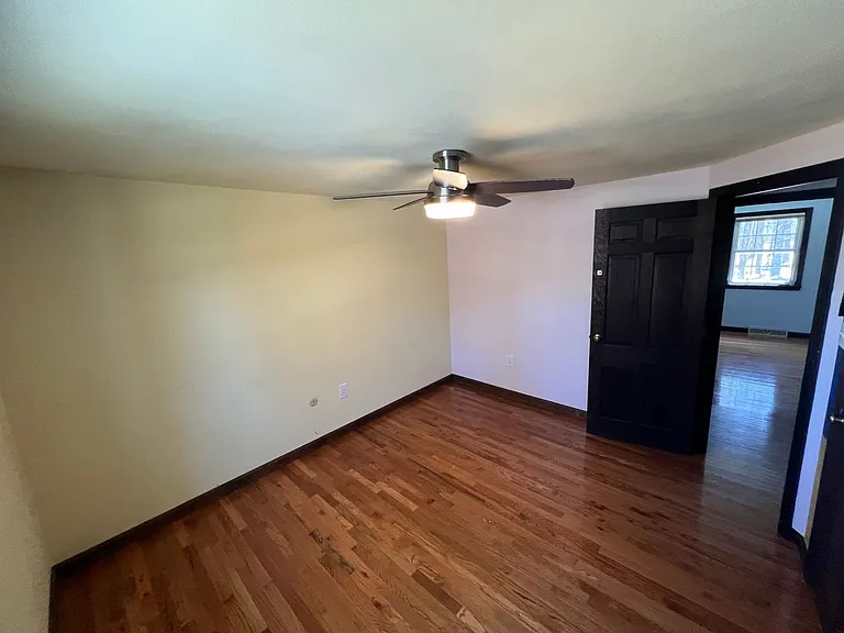 33 Meadowbrook Dr — Photo 31