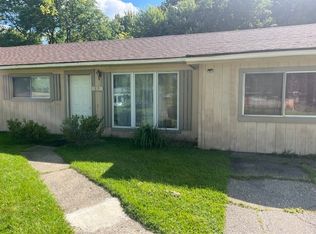 1891 Henbert Rd, West Bloomfield, MI 48324