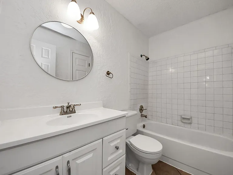 17331 Red Oak Dr #55 — Photo 5