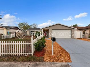 8735 Spanish Moss Dr, Port Richey, FL 34668