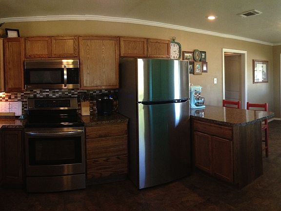 Kitchen with eat in area