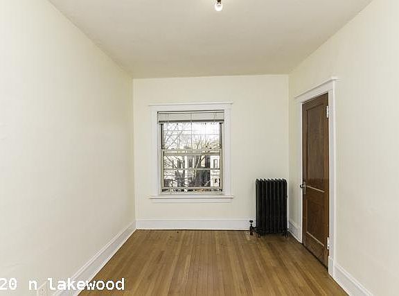 5th image of 3420 N Lakewood Ave #1324