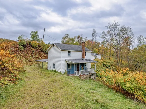 365/367 Zubal Ln, Leechburg, PA 15656