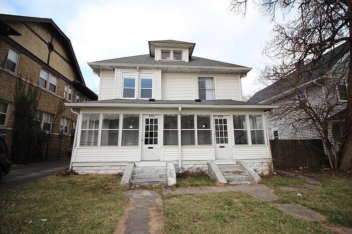 1st image of 4814 E Washington St #1