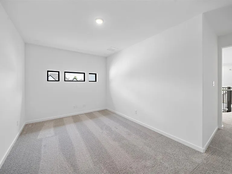 9806 Oakwood Trl — Photo 21