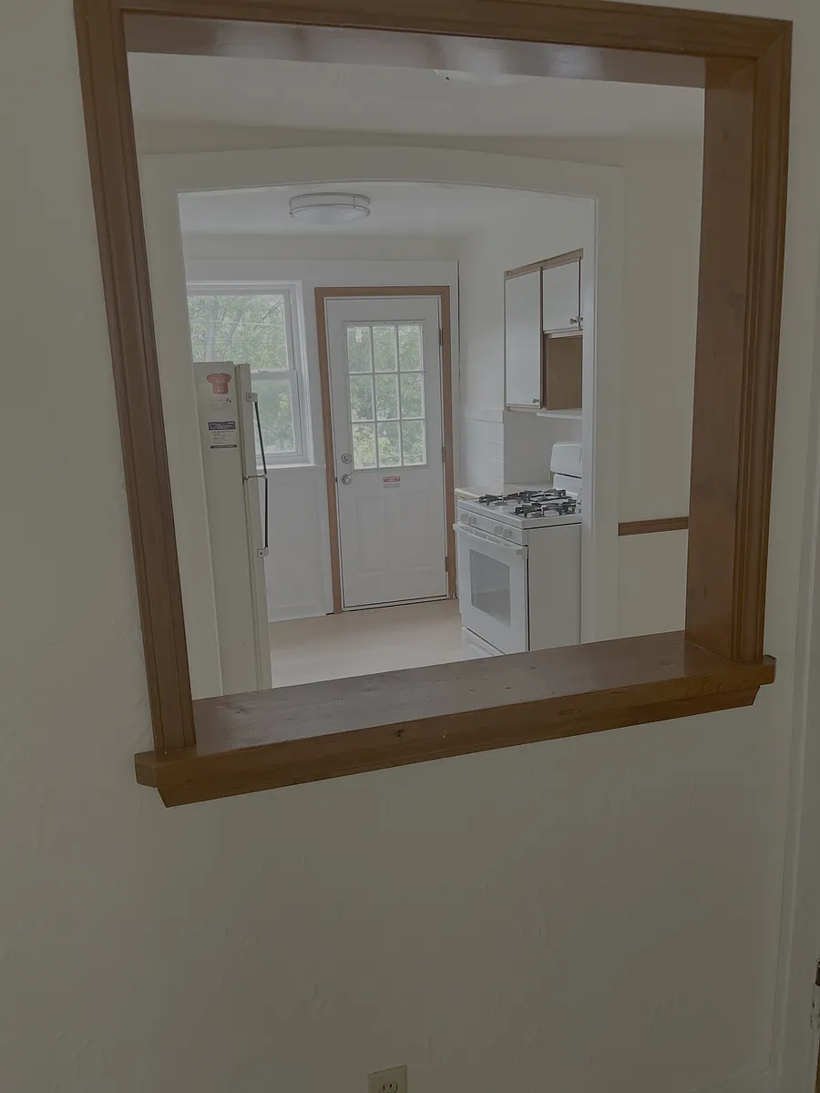 Building Photo - 1054 Kenmore Ave #9
