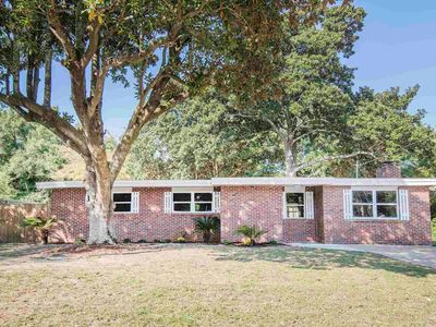 6235 Hilltop Rd, Pensacola, FL, 32504