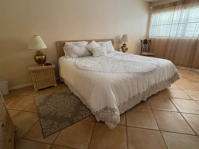 505 Prestwick Cir — Photo 7