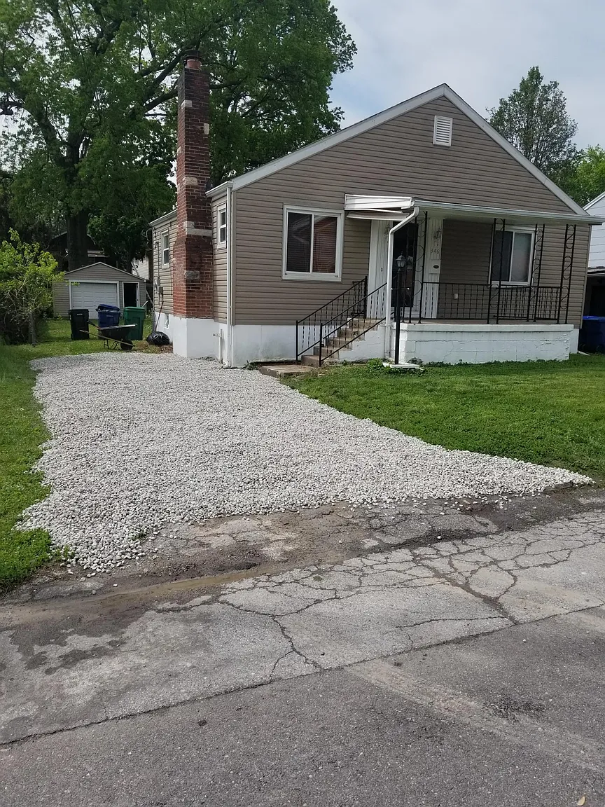 346 W Loretta Ave photo 1