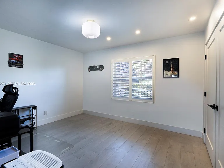 6815 Edgewater Dr #307 — Photo 15