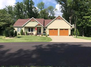 5650 S Nature Trail Dr, Bloomington, IN 47403