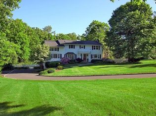 27 Webster Rd, Ridgefield, CT 06877