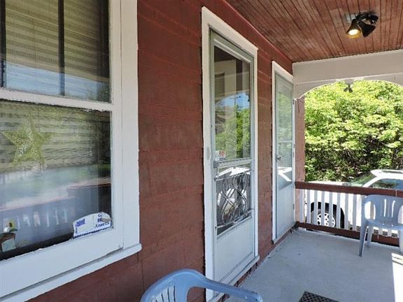 4th image of 2833 Marshall Ave
