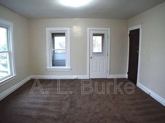 4th image of 28 Carhart Ave APT 3R
