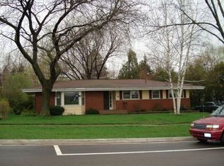 731 S 4th Ave, Libertyville, IL 60048