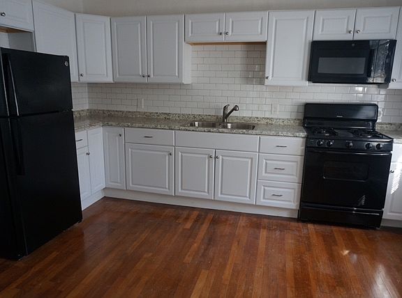 2nd image of 1430-32 Calhoun St #A