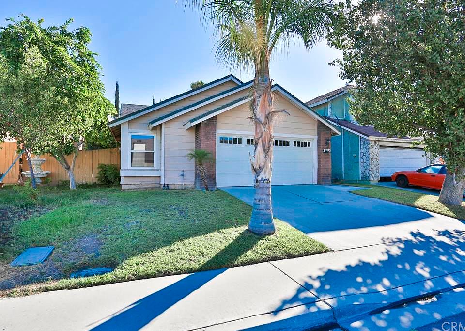 1st image of 14492 Oak Knoll Ct