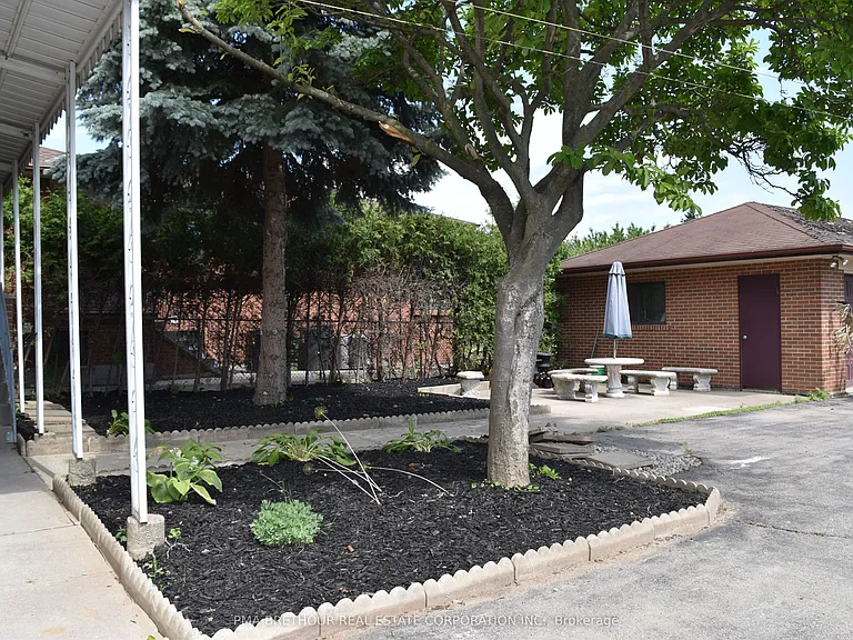 67 Cartwright Ave — Photo 14