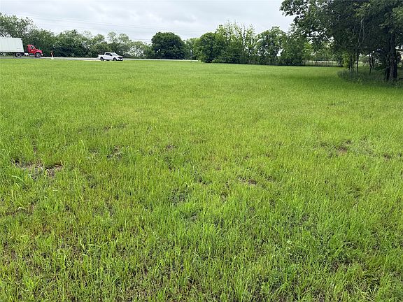 5th image of 1520 Weatherford Hwy