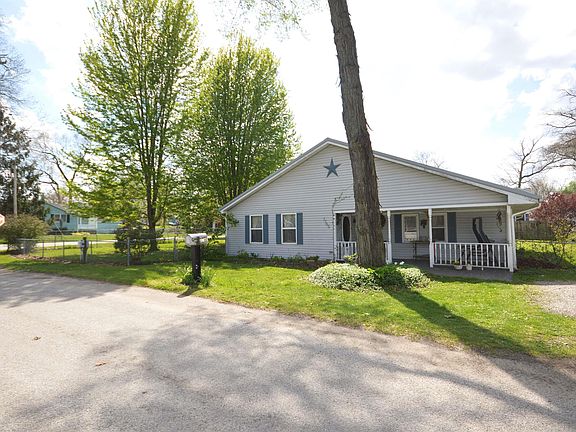3rd image of 7765 N Tecumseh Rd