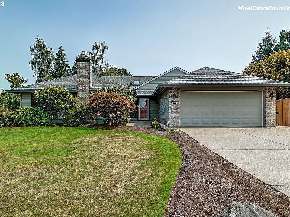 1st image of 1648 NE Greensword Dr