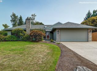 1648 NE Greensword Dr, Hillsboro, OR 97124