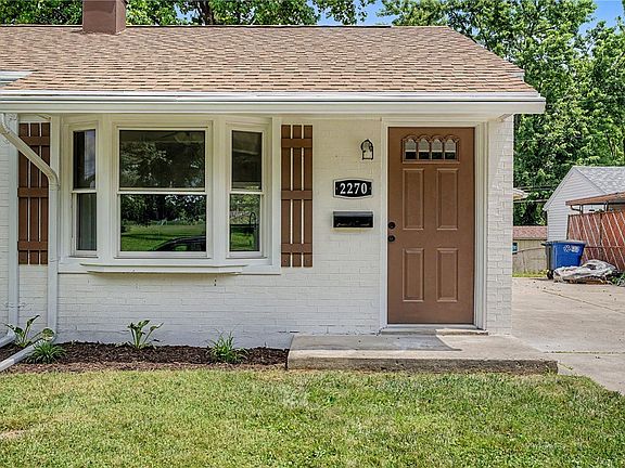 5th image of 2270 Russet Ave