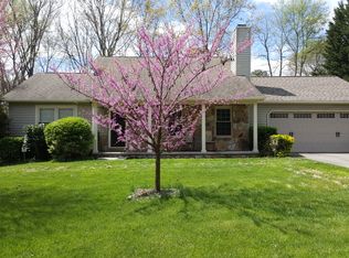 2116 Windbrook Rd, Knoxville, TN 37923